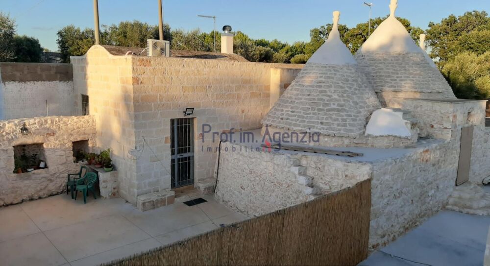 Te koop Ceglie Messapica groepje trulli met 4 slaapkamers