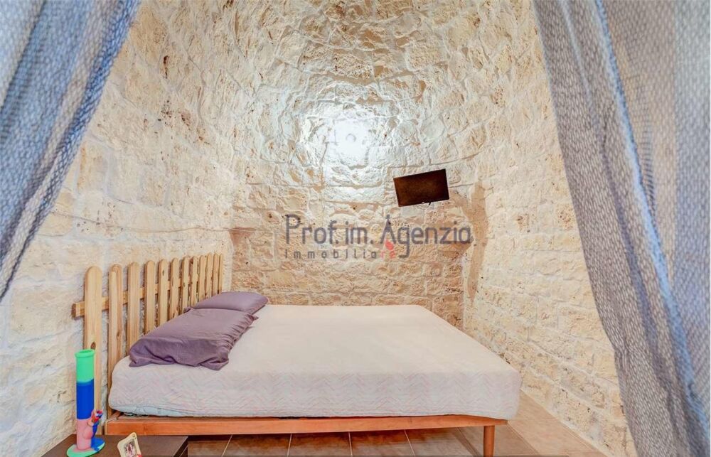 Te koop Ceglie Messapica groepje trulli Slaapkamer
