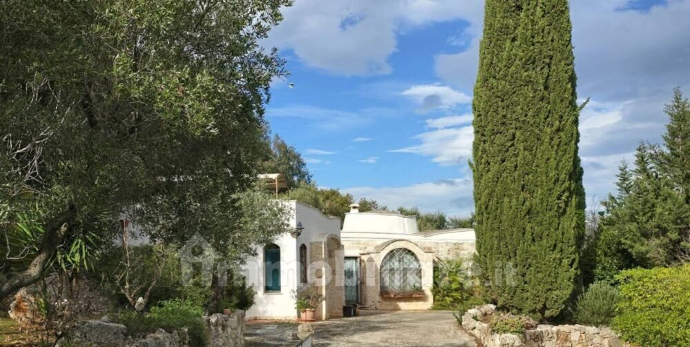Huis nr. 10 te koop in Puglia een bijzonder geheel van trulli en lamia