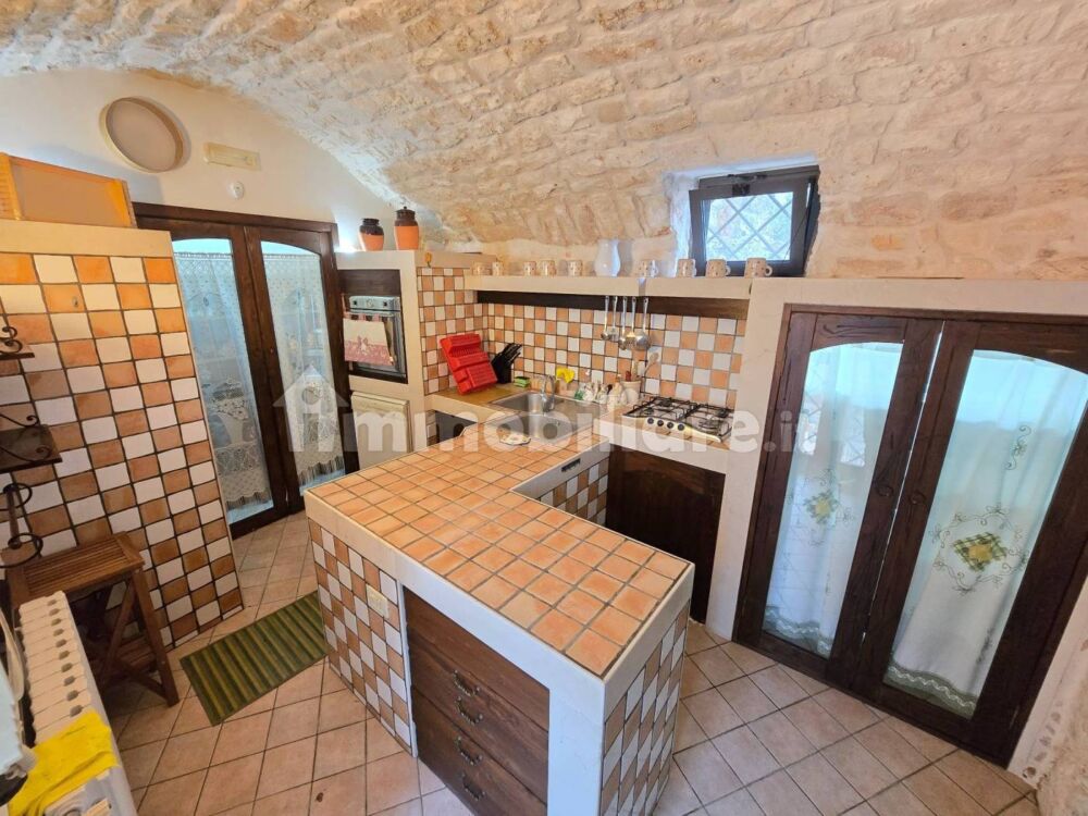 Te koop trulli en Lamie Ostuni, Puglia NL begeleiding keuken in Lamia