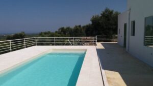 Te koop villa met Panoramisch uitzicht en Zwembad