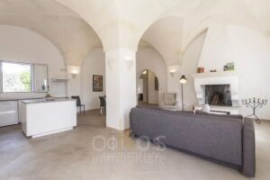 Villa met zwembad te koop in Puglia mooie open ruimtes