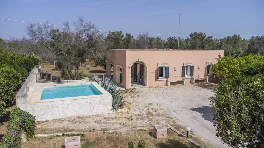 Huis nr. 7 te koop in Puglia Villa in Oria met zwembad