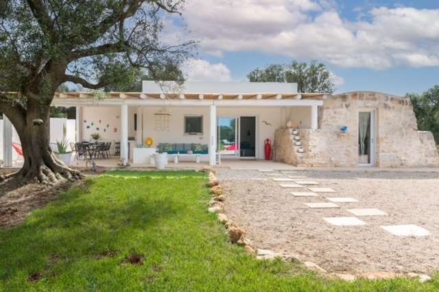Huis nr. 12 te koop Villa in Puglia  villa met zwembad en 4 slaapkamers
