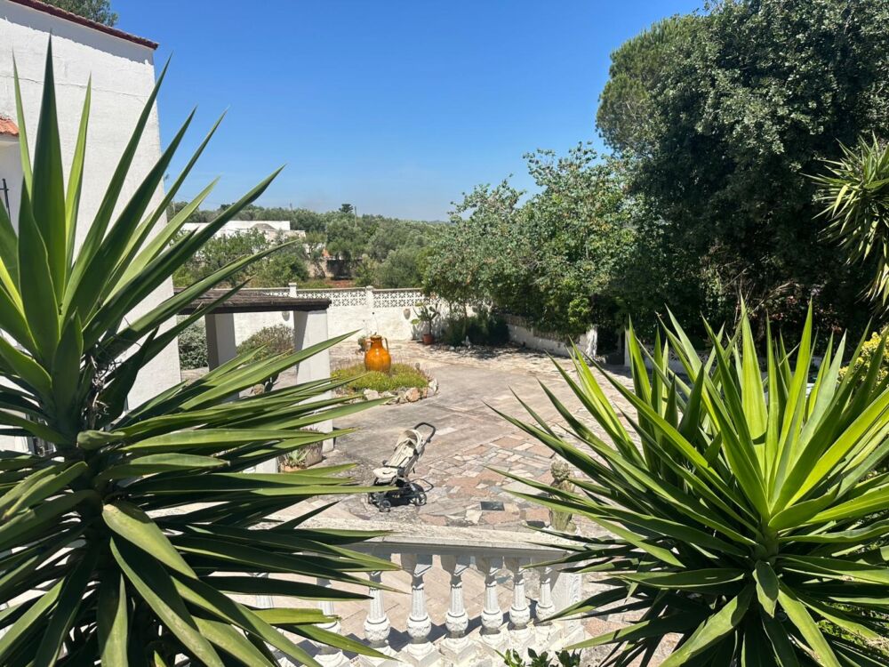 Huis nr. 54 Bij Ostuni te koop in Puglia villa 2 verdiepingen en zwembad