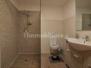 In Puglia te koop villa met zwembad en diverse badkamers
