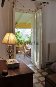 Villa met zwembad en mooie groene tuin èn een zwembad te koop op korte afstand van de kustweg van Bari naar Brindisi