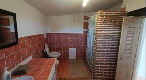 te koop in Puglia een prachtige stenen villabadkamer 1e verdieping