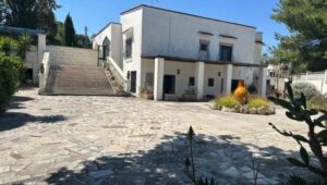 te koop in Ostuni Villa met 4 slaapkamers