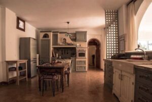 In Puglia te koop villa met zwembad d keuken
