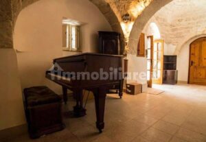 In Puglia te koop villa met zwembad en gewelfde plafonds