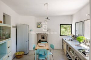 Trullo te koop op het platteland van Ostuni in Puglia
