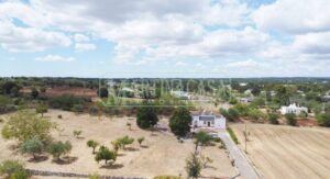 Villa en trullo te koop aan de rand van de Itrie Vallei de omgeving
