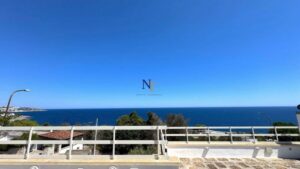 Villa met uitzicht over de Adriatische Zee te koop