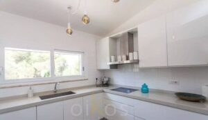de keuken van magnifieke villa met zwembad in Puglia.