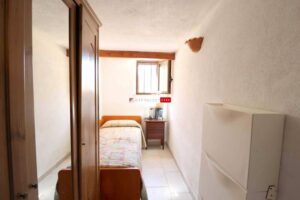 Te koop in Puglia trulli en lamia met 2 slaapkamers en zwembad