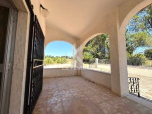 Voor 85 mille te koop een villa in Puglia de veranda