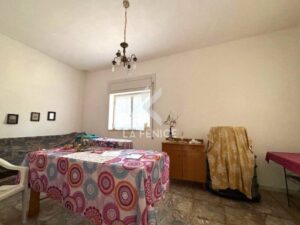 Voor 85 mille te koop een villa in Puglia aan de rand van de Itrie Vallei