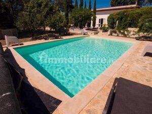 In Puglia te koop villa met zwembad