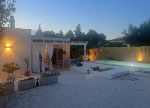 Villa met lamia en trulli en zwembad te koop in Puglia