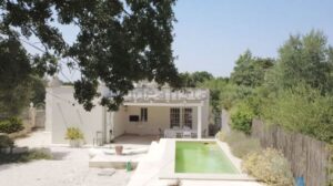 Mooie villa met trulli te koop in Ostuni met NL begeleiding