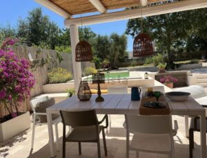 Villa met trulli te koop in Ostuni Puglia in de Itrie Vallei