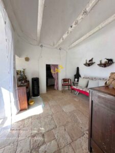 Trulli en lamia daar willen toeristen graag vrbljven in Puglia gedurende de vakantie