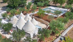 Locorotondo Trulli met zwembad te koop