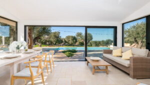 Villa met panoramisch uitzicht op zwembad te koop Puglia