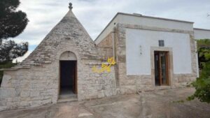 Trullo en lamia te koop Itrie Vallei