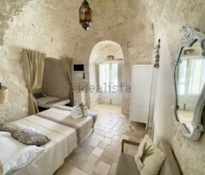 Slaapkamer trullo te koop Puglia
