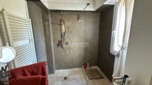 Huis met mooie badkamer te koop in Puglia