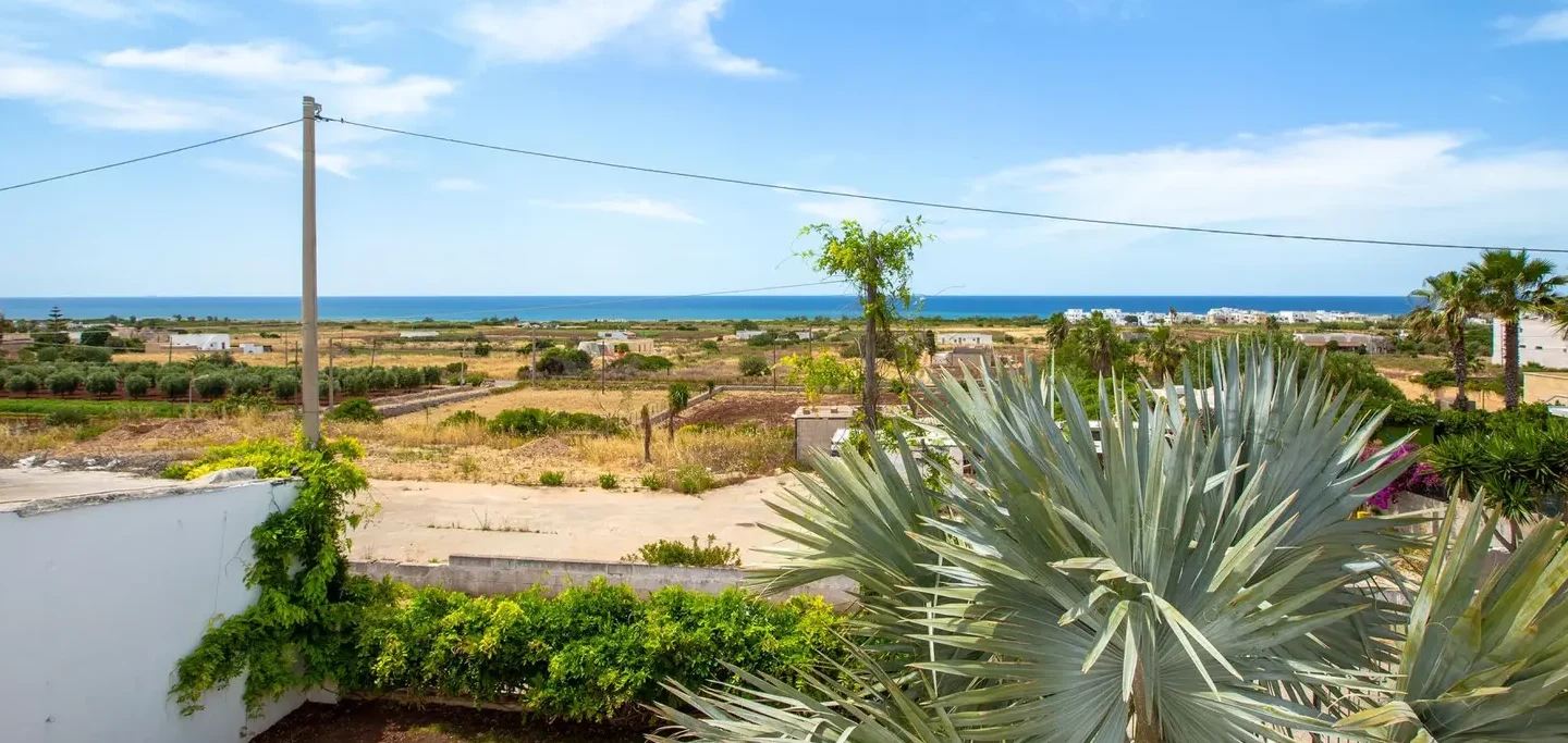 Huis nr. 50 te koop in Puglia Villa aan Zee