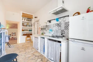 villa met zeezicht te koop Puglia - de keuken