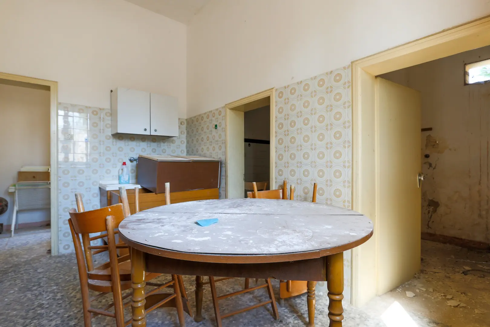 de keuken van een villa die te koop is in Puglia