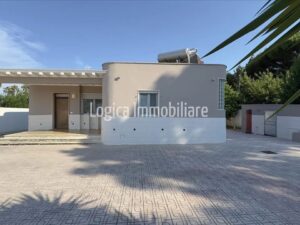 In Puglia te koop aangeboden prahtige villa met mooie ronde hoeken
