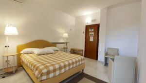 Villa te koop met zwembad en olijfgaard in Puglia