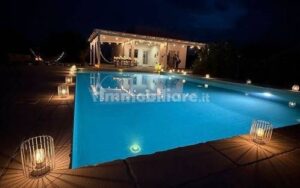 Villa met zwembad te koop in Puglia