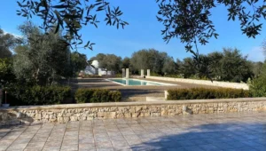 Trullo, villa en flink zwembad te koop