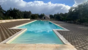 Huis met groot zwembad te koop in Puglia