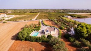 Villa met zwembad te koop Carovigno Puglia
