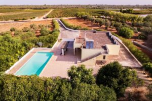Zeezicht villa te koop Puglia met NL begeleiding