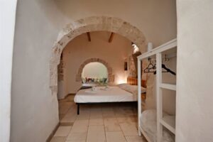 Slaapkamer in trullo en lamia te koop in Puglia