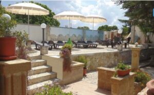 B&B met zwembad te koop in Puglia aan de kust