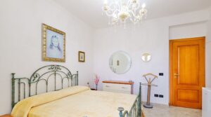 Grote villa met zwembad te koop in Puglia